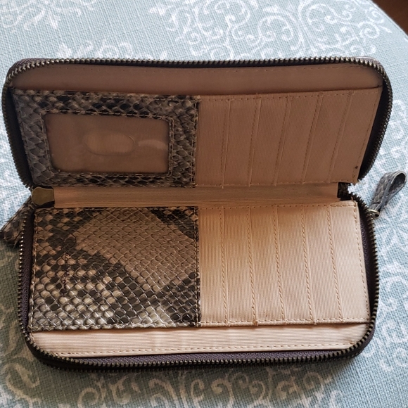 Jessica Simpson Wallet - Picture 3 of 4